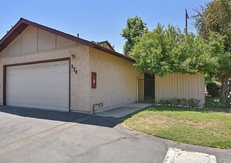 1st image of 374 Cherry Hills Ln