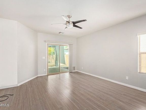 4th image of 1649 W Straight Arrow Ln