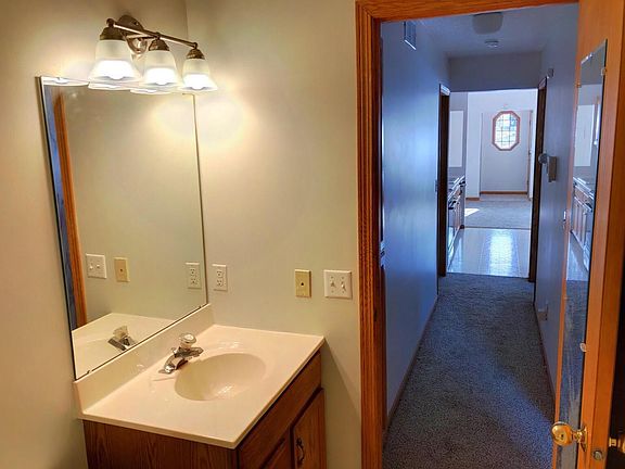 2nd image of 677 43rd Ave NE #677