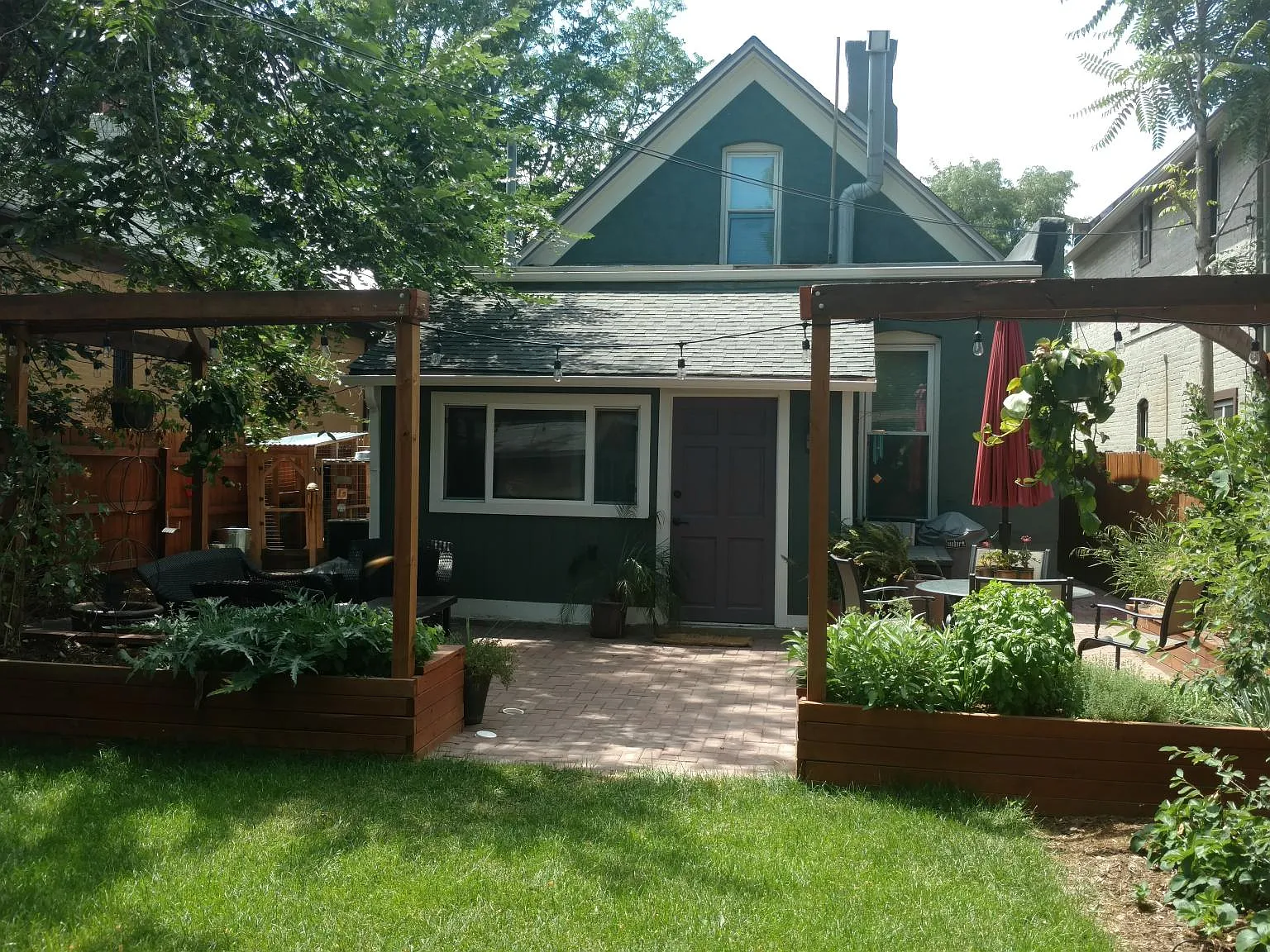 2734 Marion St — Photo 3