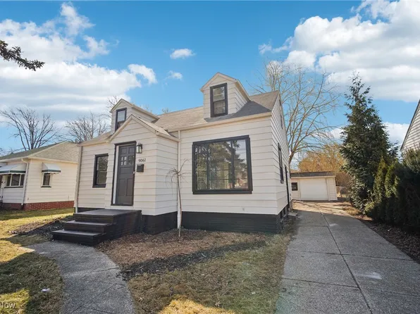 9061 Snow Rd, Parma Heights, OH 44130
