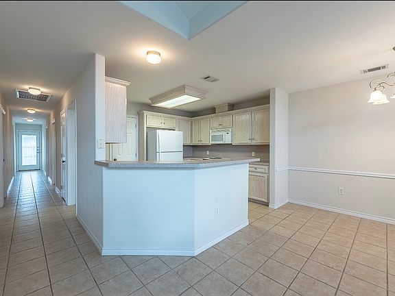 5th image of 1006 Crepe Myrtle Ct