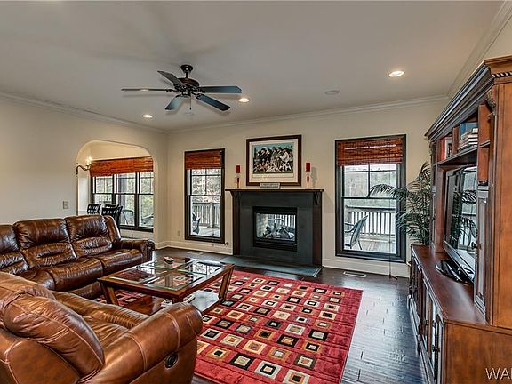 5th image of 10448 Harbourtowne Dr