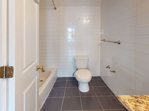 3rd image of 123 Lexington Ave APT 4F