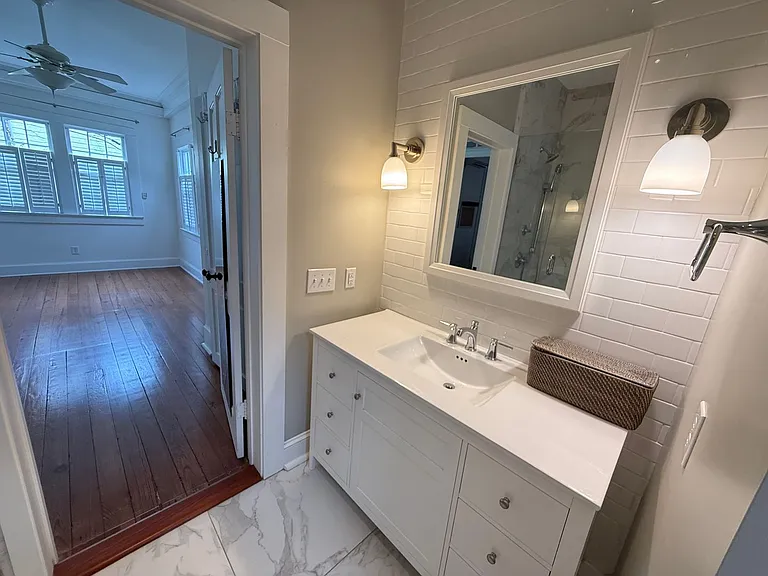 33 Pitt St #4 — Photo 23