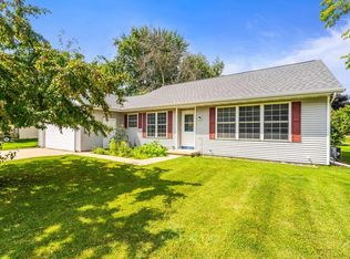 604 Sunrise Dr, Ripon, WI 54971