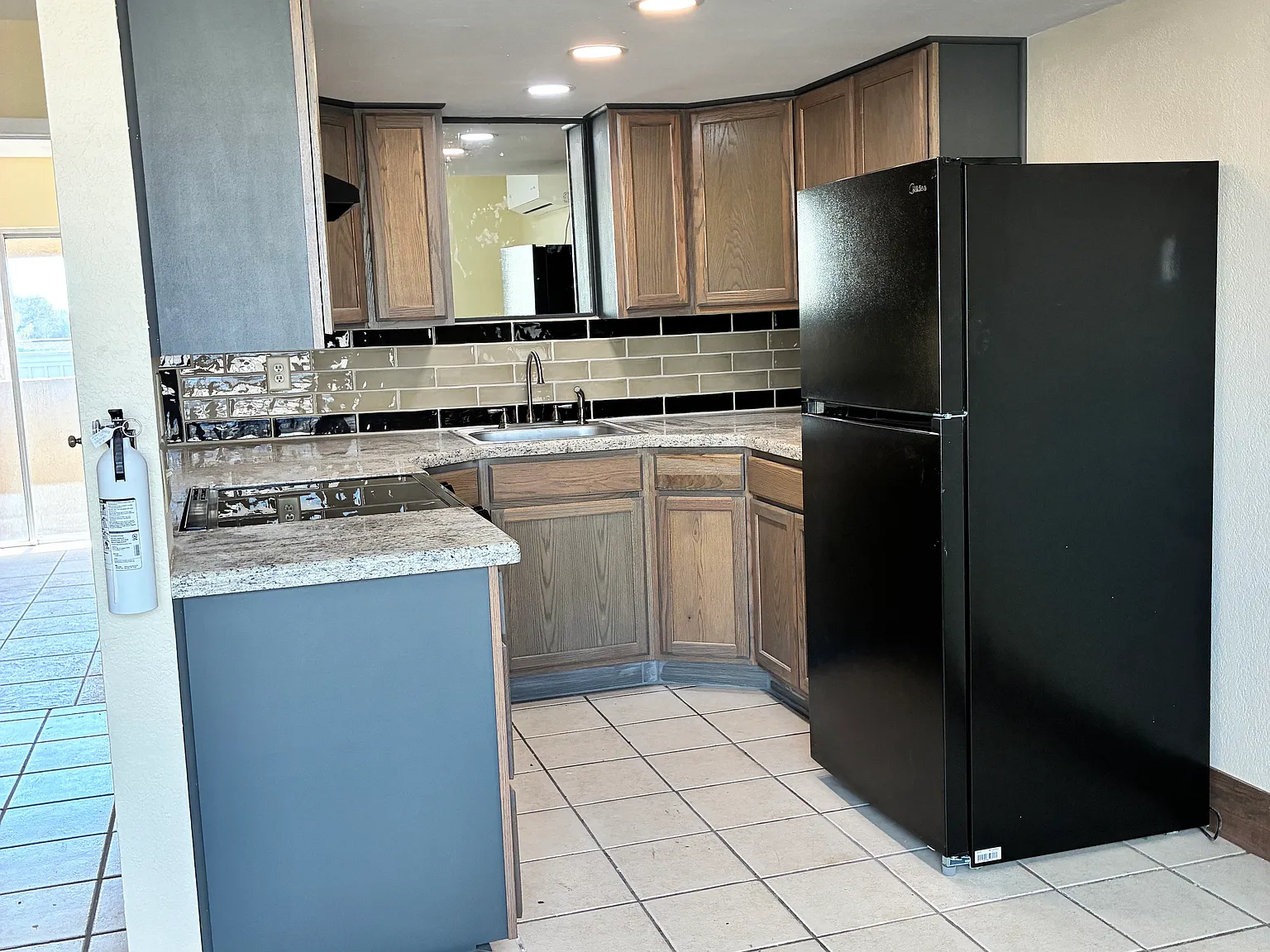 542 W Polk St — Photo 2