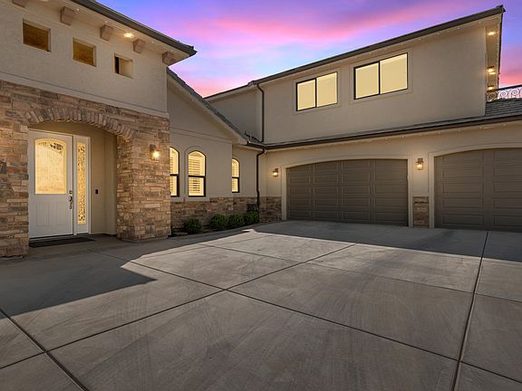 3rd image of 2927 S Majestic Court Dr