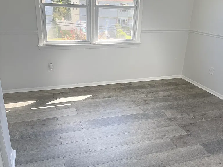 55 Chapin Ave #2 — Photo 9