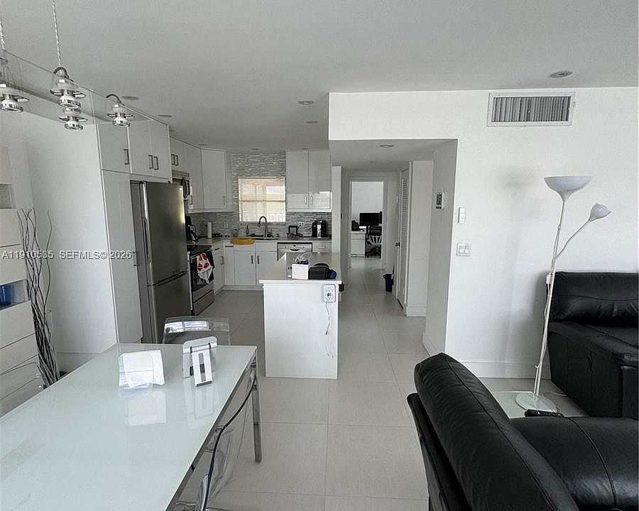 1st image of 1501 Arthur St APT 10