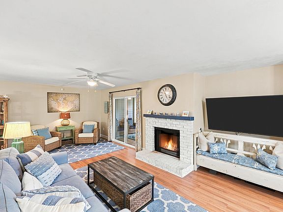 3rd image of 604 36th Ave. N #604-D