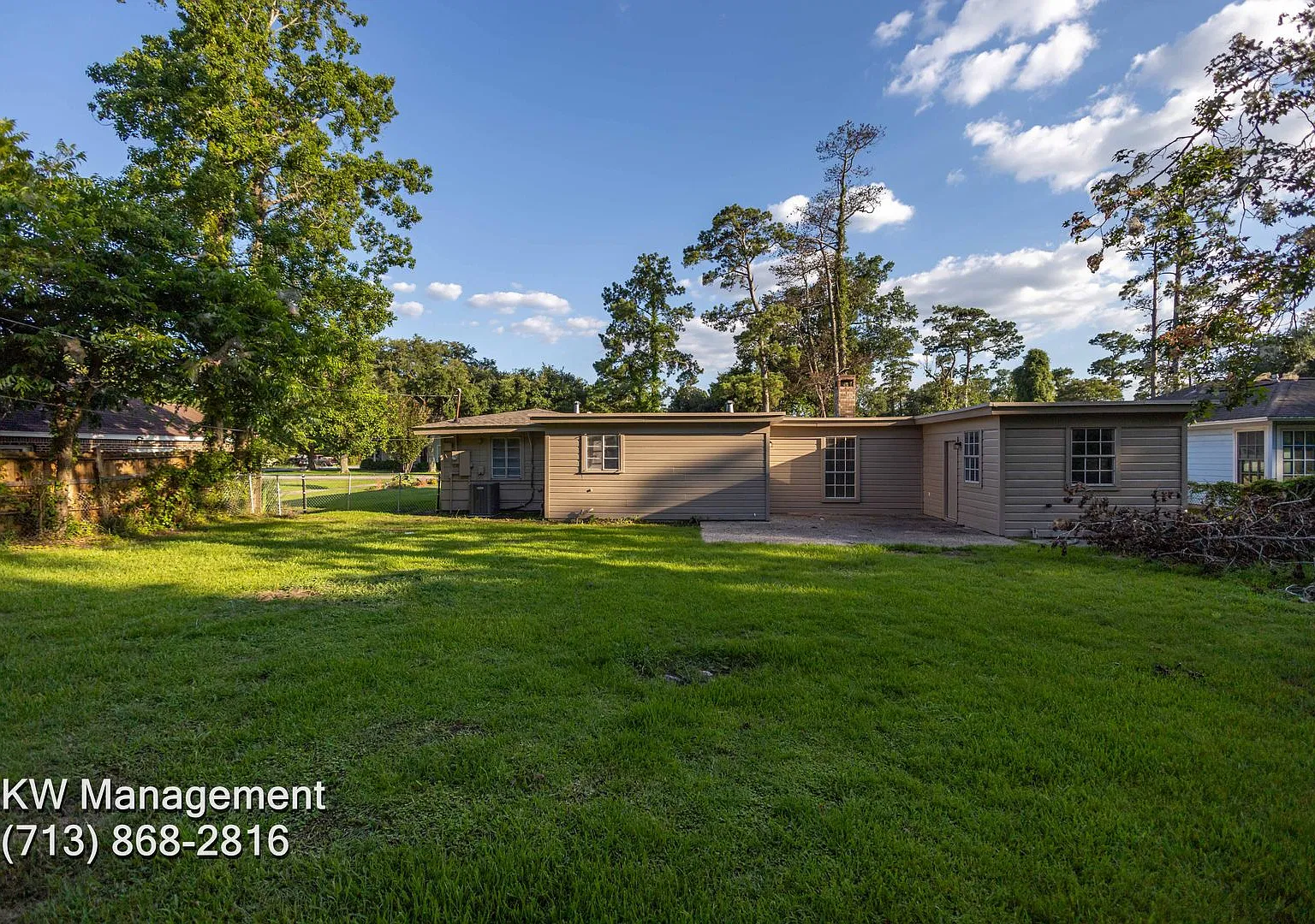Move in ready 3 Bed / 1 bath home in Beaumont! New pics coming soon! — Photo 4