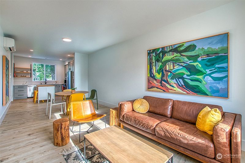 4th image of 231 Madrona Street #2