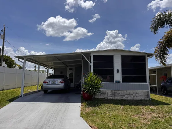 354 Shoreland Dr, Fort Myers, FL 33905
