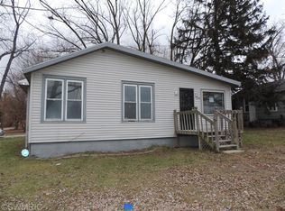 1689 Downing Ave, Benton Harbor, MI 49022