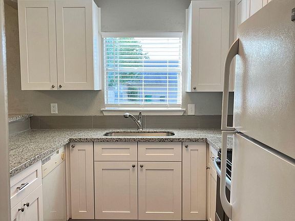 3rd image of 14502 Clovelly Wood Unit 14502