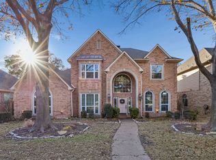 18727 Greenside Dr, Dallas, TX 75252