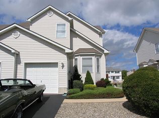 9 Blue Heron Ln #9, Bayville, NJ 08721