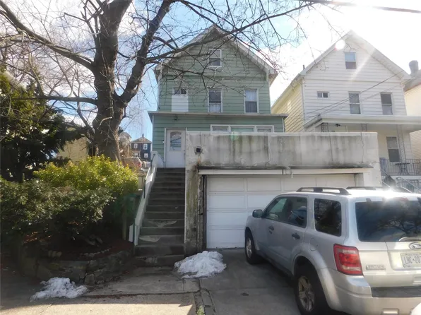 141 N Macquesten Parkway, Mount Vernon, NY 10550