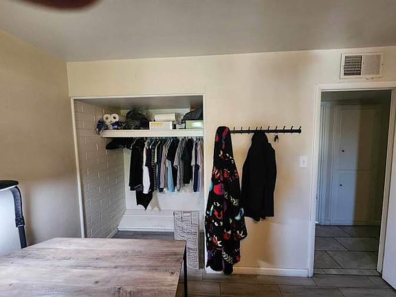5th image of 5727 N 61st Dr
