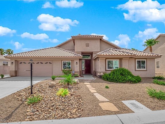 2nd image of 319 Hidden Highlands Dr