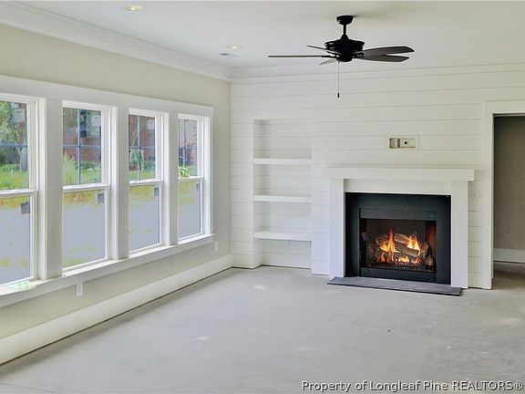 5th image of 109 W Lake Dr