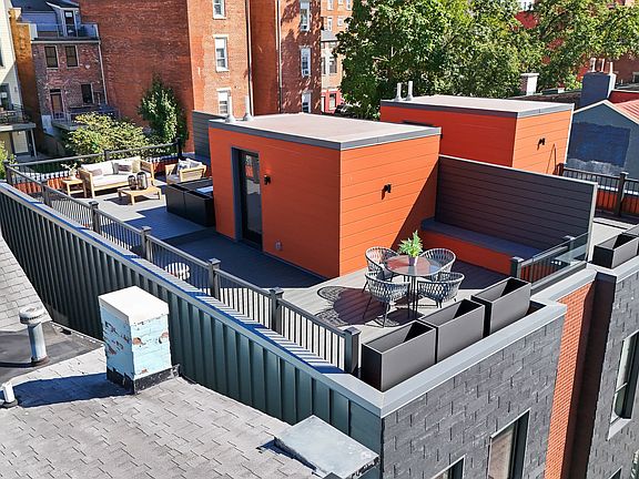 3rd image of 1330 Spring St