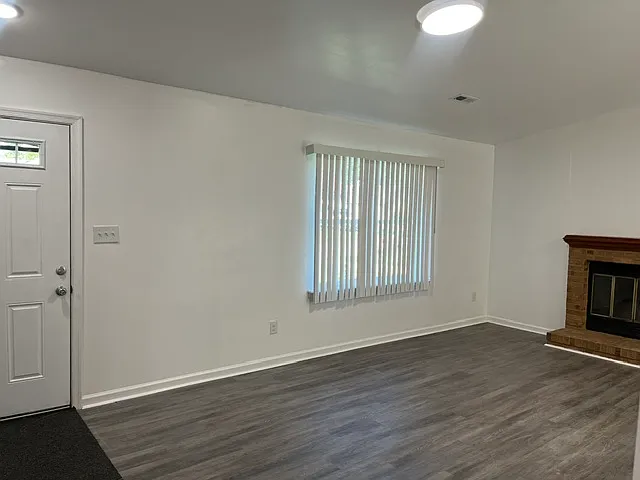 1029 Tall Oak Dr — Photo 4