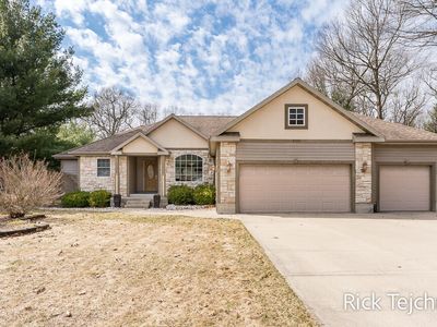 2055 Rambling Oak Dr, Muskegon, MI, 49445
