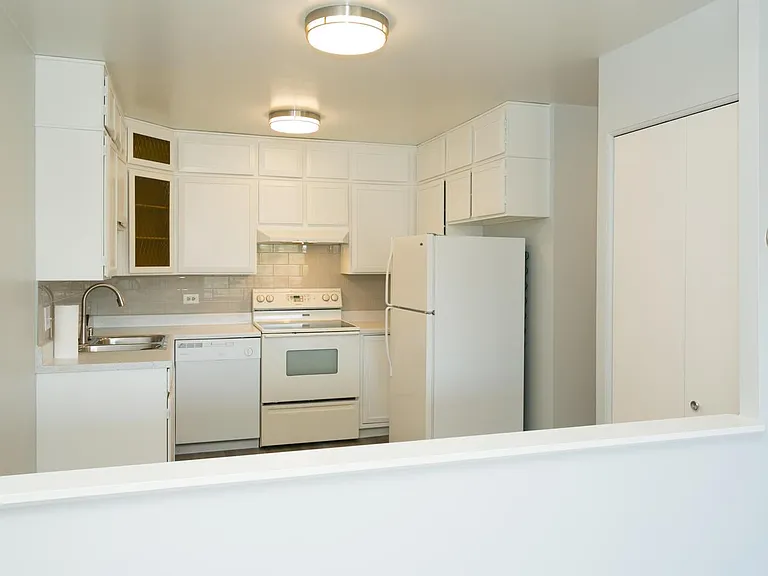 615 S Alton Way #1C — Photo 4
