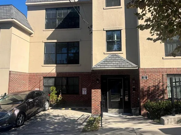 11 Highland Ave APT 2A, Staten Island, NY 10301