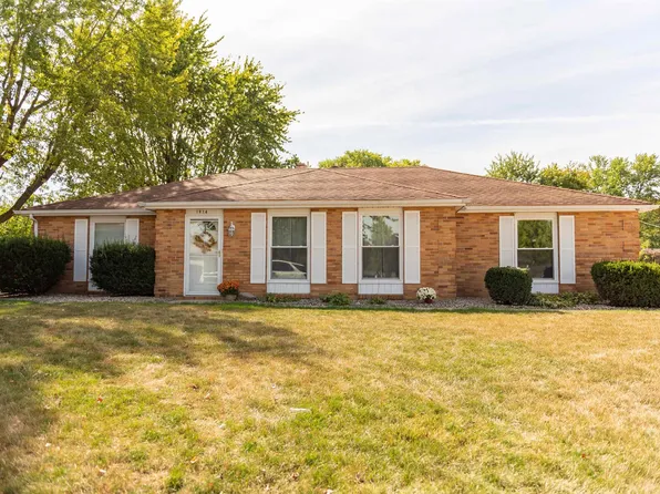 1914 Versailles Dr, Kokomo, IN 46902