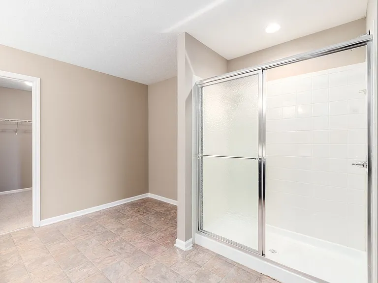 5642 Coventry Ct — Photo 45