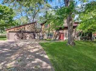 1615 E Sherman St, Mossville, IL 61552