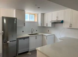 216 W 16th St #1A, Hamilton, ON L9C4C6