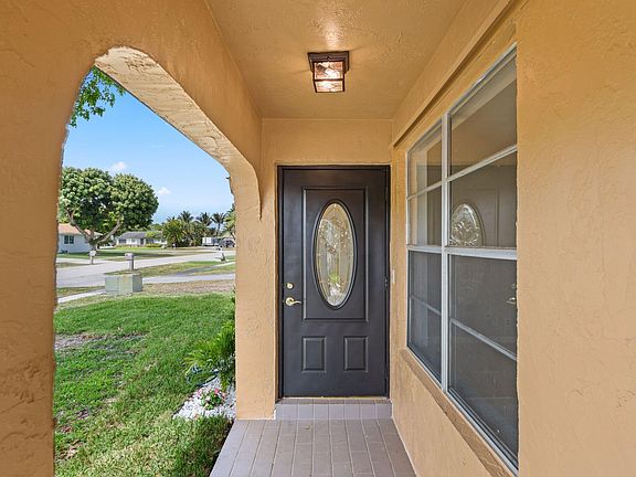 5th image of 5312 Rose Marie Avenue S