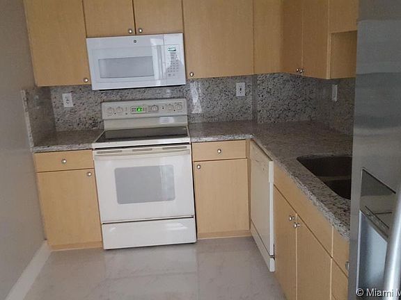 4th image of 10350 W Bay Harbor Dr APT 8K