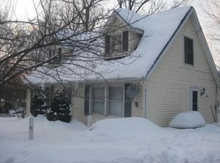 2 Wake Forest Trl, Hopatcong, NJ 07843