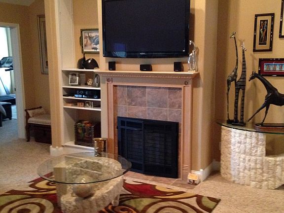2nd image of 2614 Villa Ct