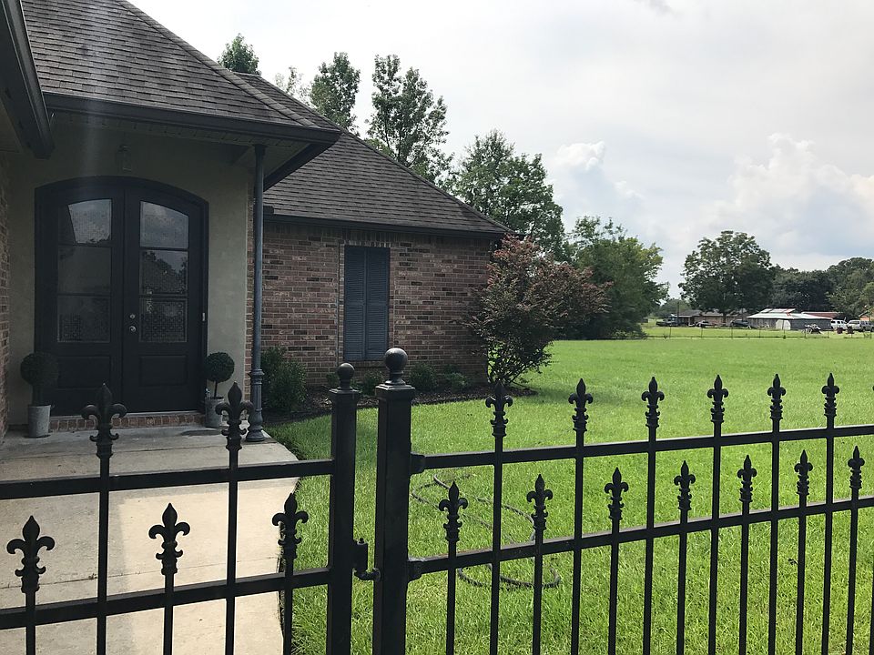 1st image of 41061 Garden Ct