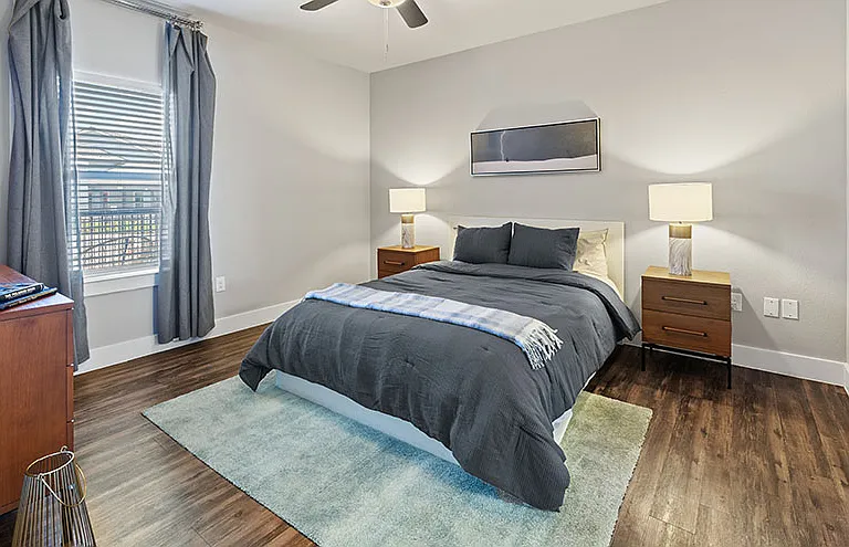 Parallax @ Georgetown Apartments — Photo 8