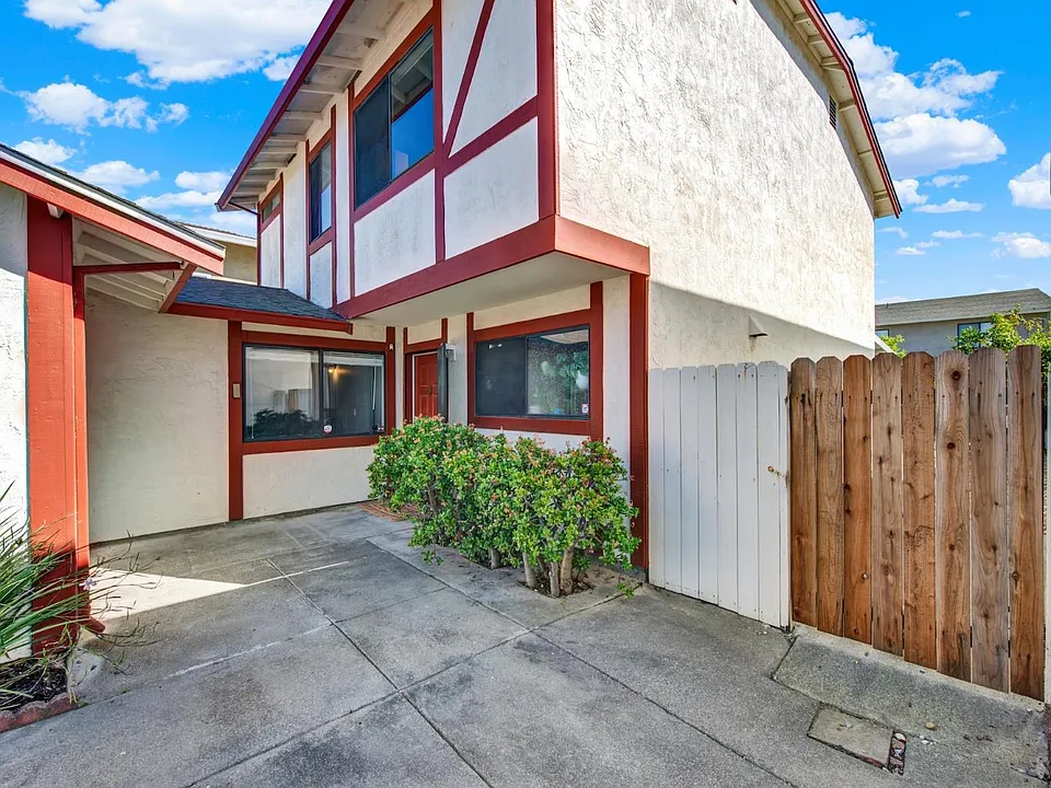 925 Brandon Way