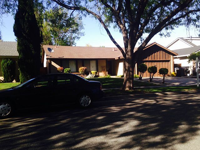 1st image of 325 Henderson Dr