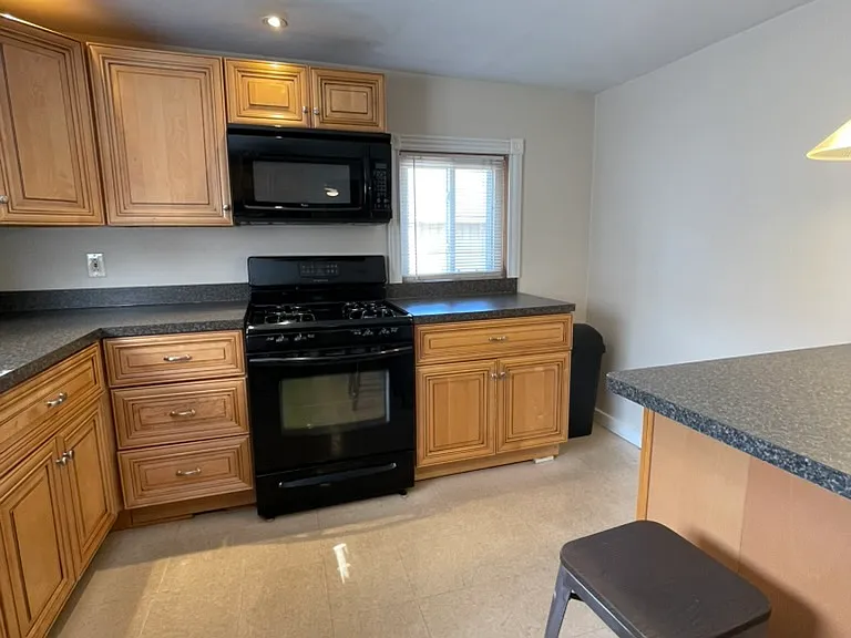 1145 Isabella Ct — Photo 8