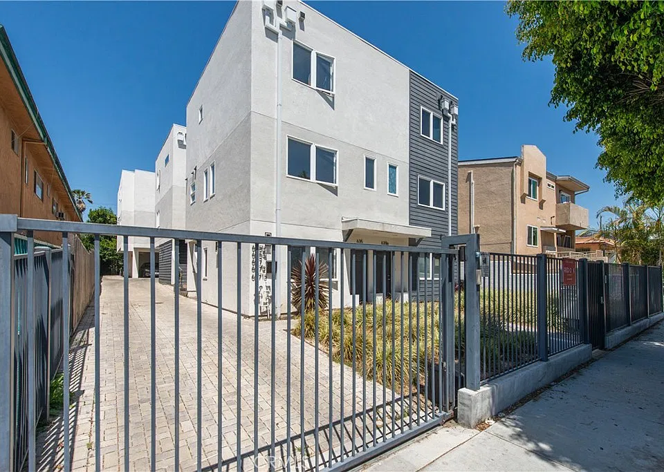 637-635 N Harvard Blvd #637.33
