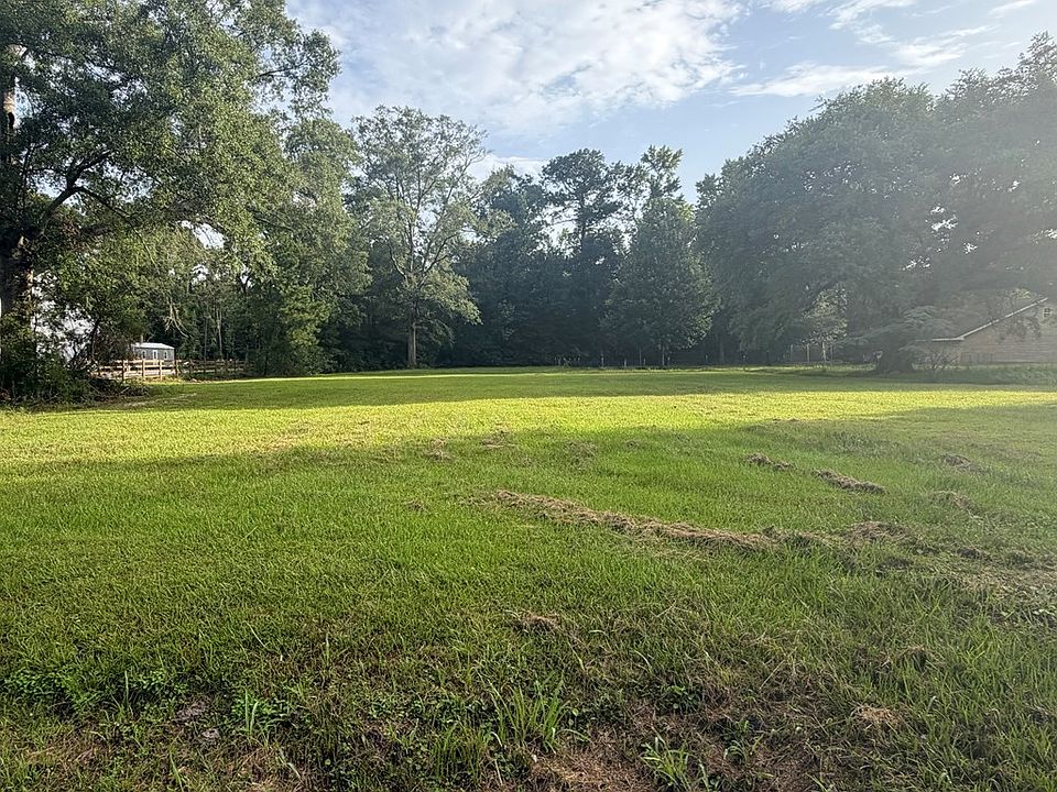 2nd image of Nhn W Sycamore Rd
