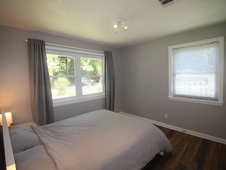 818 Ona Dr — Photo 12