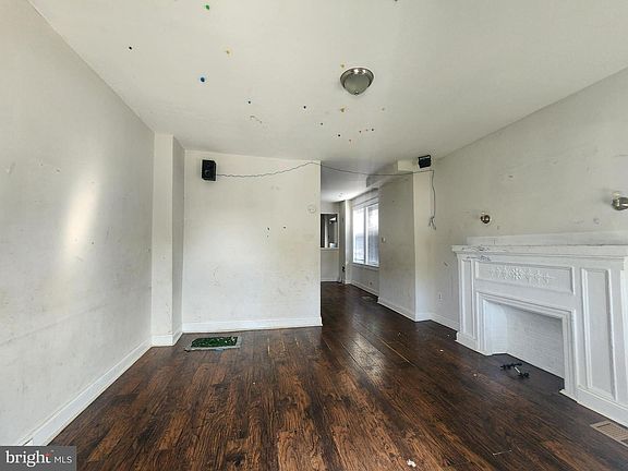 4th image of 2514 Oswego Ave
