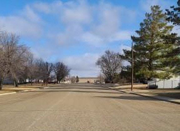 4th image of 1018 1st Ave W
