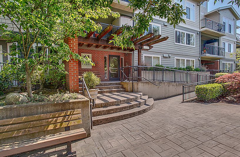 1st image of 7912 170th Ave NE Unit 207